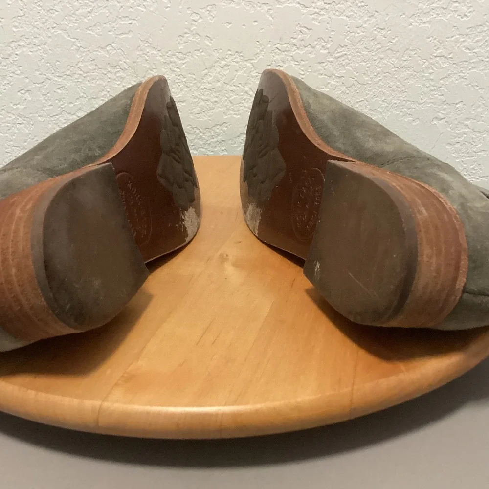 Kork-Ease Ankle Boots Womens 8.5  Gray Suede Low Stacked‎ Heel Chelsea